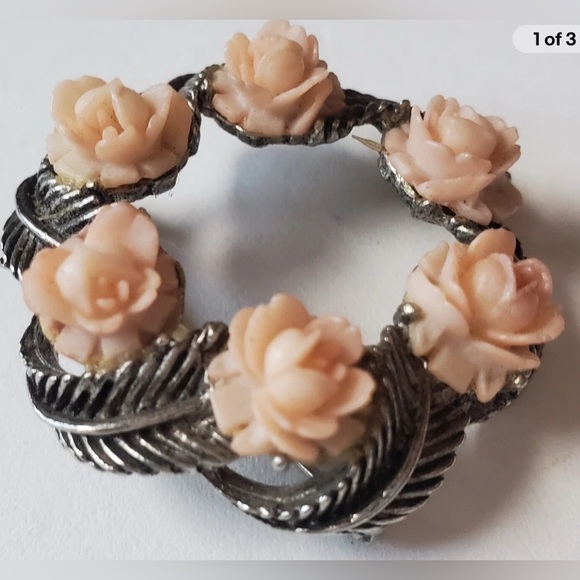 Vintage Pin Celluloid Pink-Peach Plastic Roses, Silvertone Fern Leaves 1.75” - Picture 1 of 3